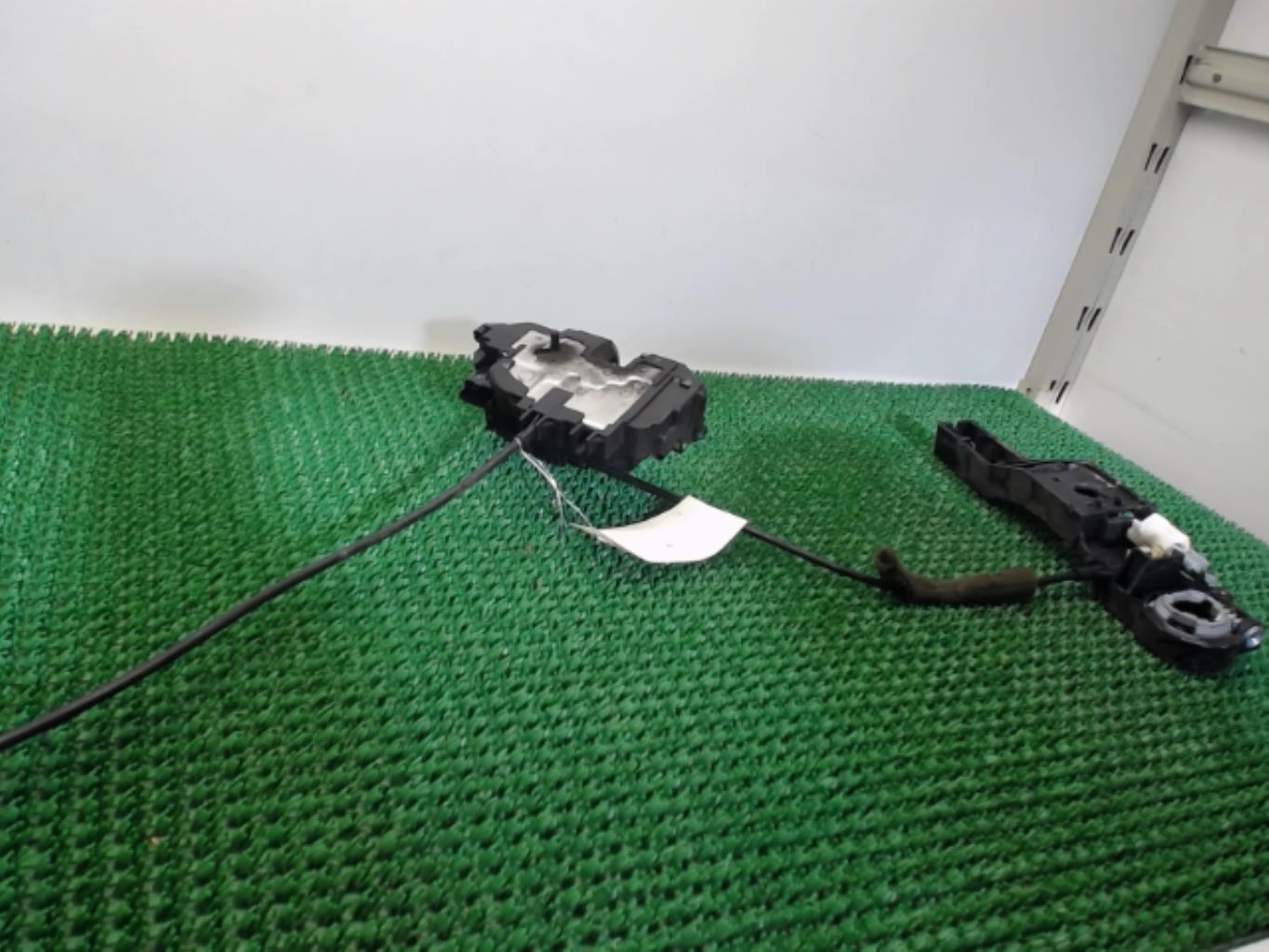 Serrure arriere gauche RENAULT CLIO 3 PHASE 2 Essence/GPL - 1