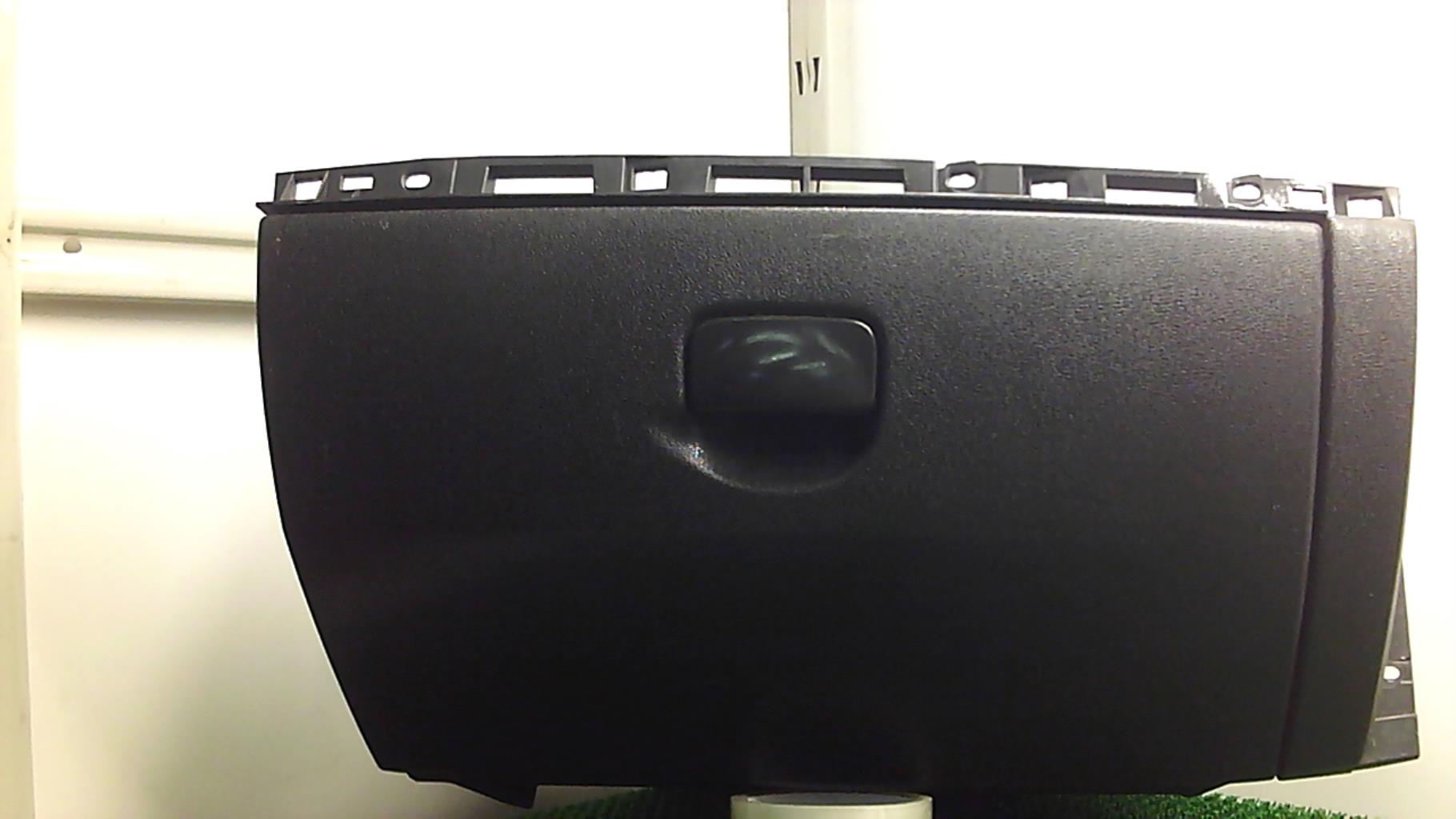 Boite a gants RENAULT CLIO 3 PHASE 1 Diesel - 1