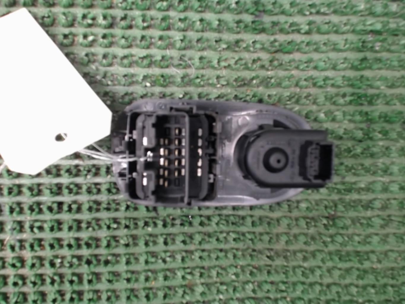 Interrupteur de leve vitre avant gauche RENAULT MASTER 3 PHASE 1 Diesel - 1