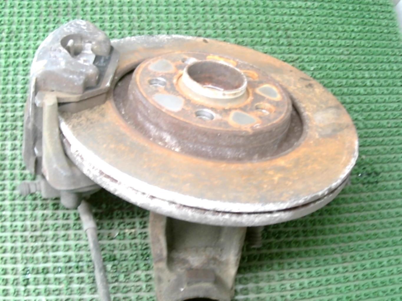 Moyeu avant droit AUDI A3 1 PHASE 1 Diesel - 1