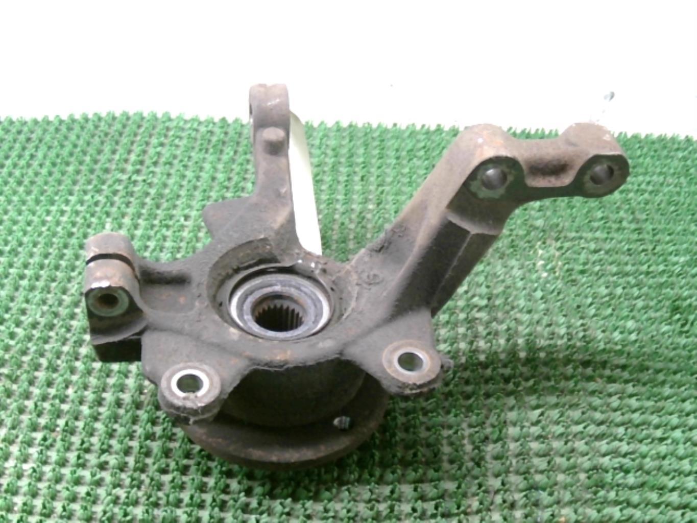 Moyeu avant gauche RENAULT CLIO 3 PHASE 2 Diesel - 1