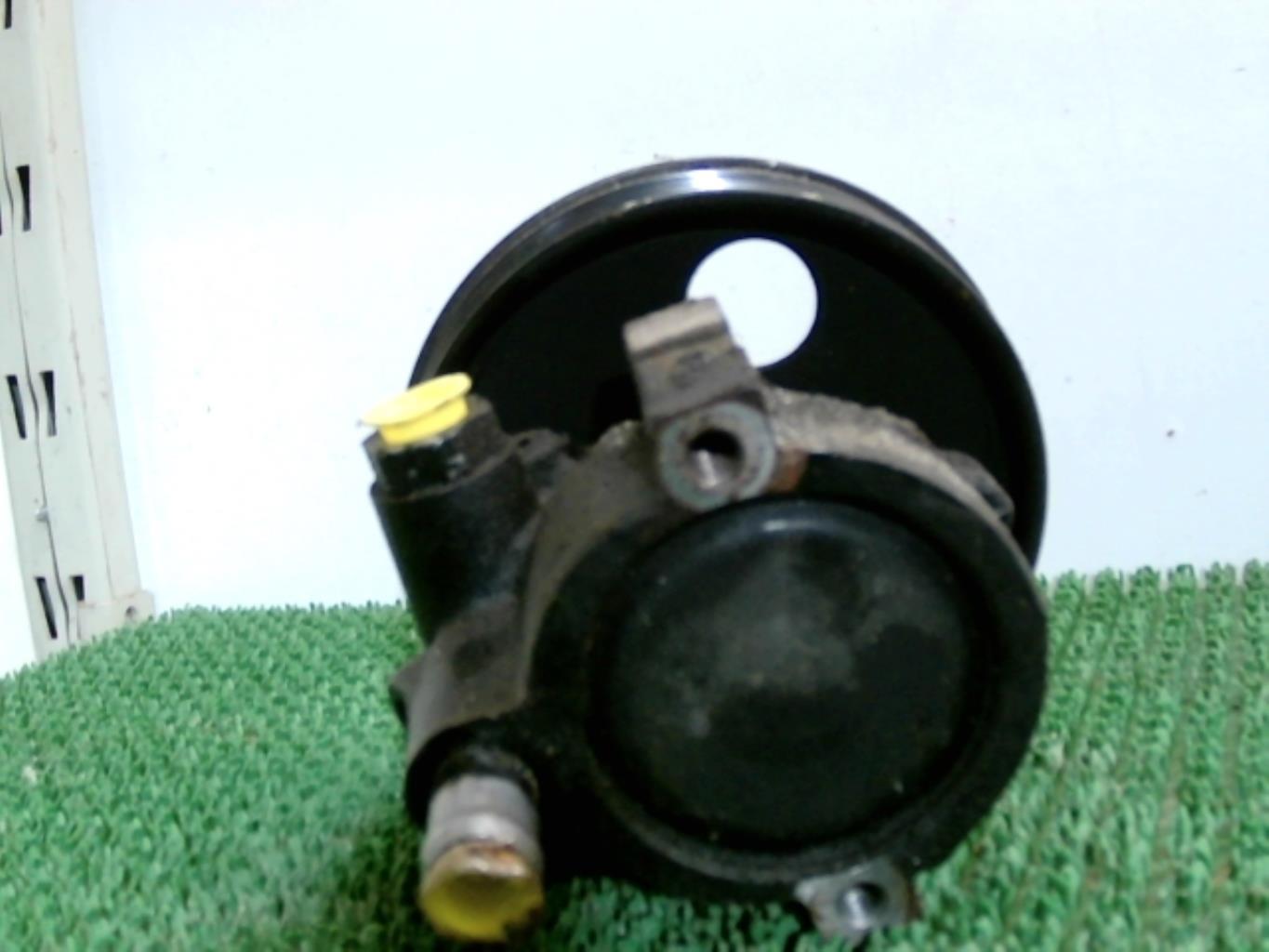 Pompe de direction DACIA SANDERO 1 Diesel - 1