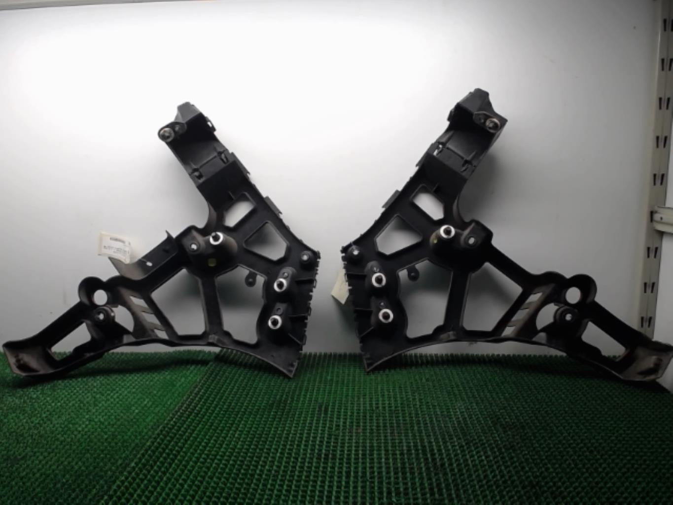 Support de pare chocs arriere RENAULT MEGANE 3 PHASE 1 Diesel - 1