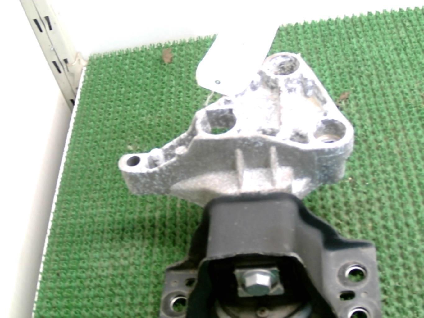 Support moteur droit DACIA SANDERO 1 Diesel - 1