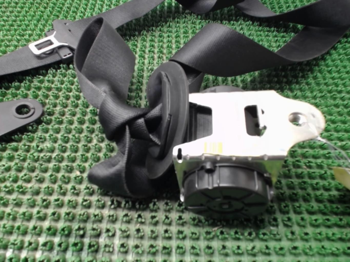Ceinture avant droit MINI MINI 2 R60 COUNTRYMAN BREAK Diesel - 1