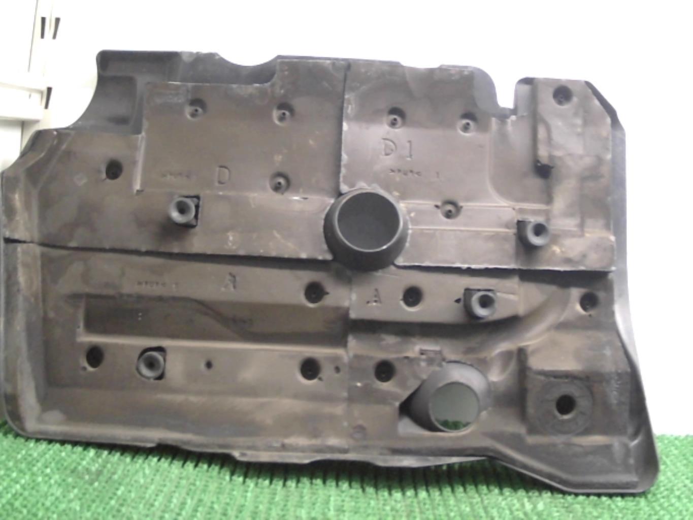 Cache moteur  TOYOTA COROLLA VERSO 2 PHASE 2 Diesel - 1