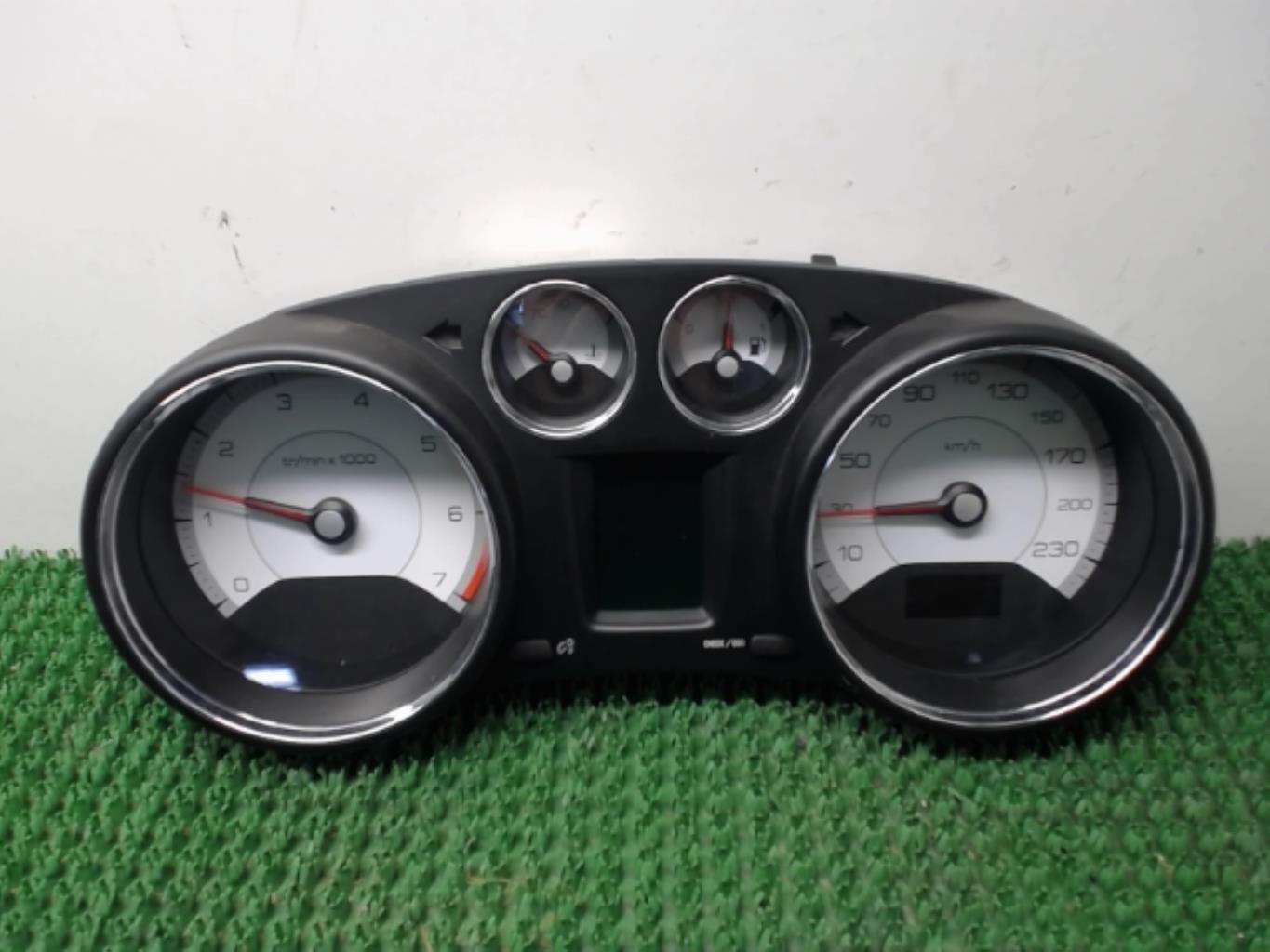 Compteur PEUGEOT 308 1 PHASE 1 Essence - 1