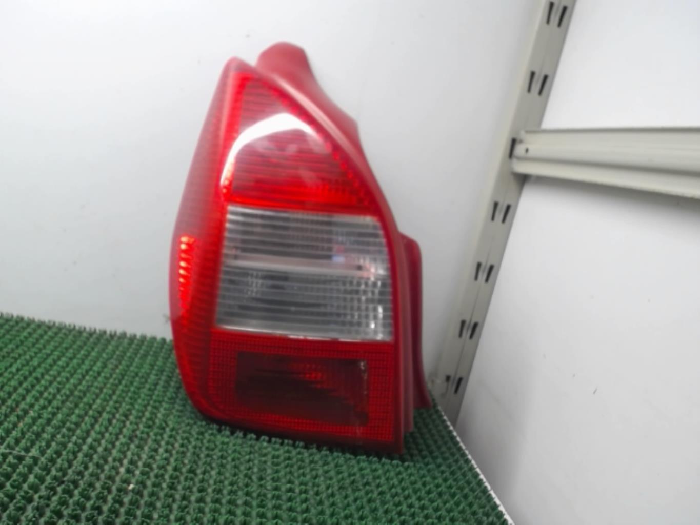 Feu arriere principal gauche (feux) CITROEN C2 PHASE 1 Diesel - 1
