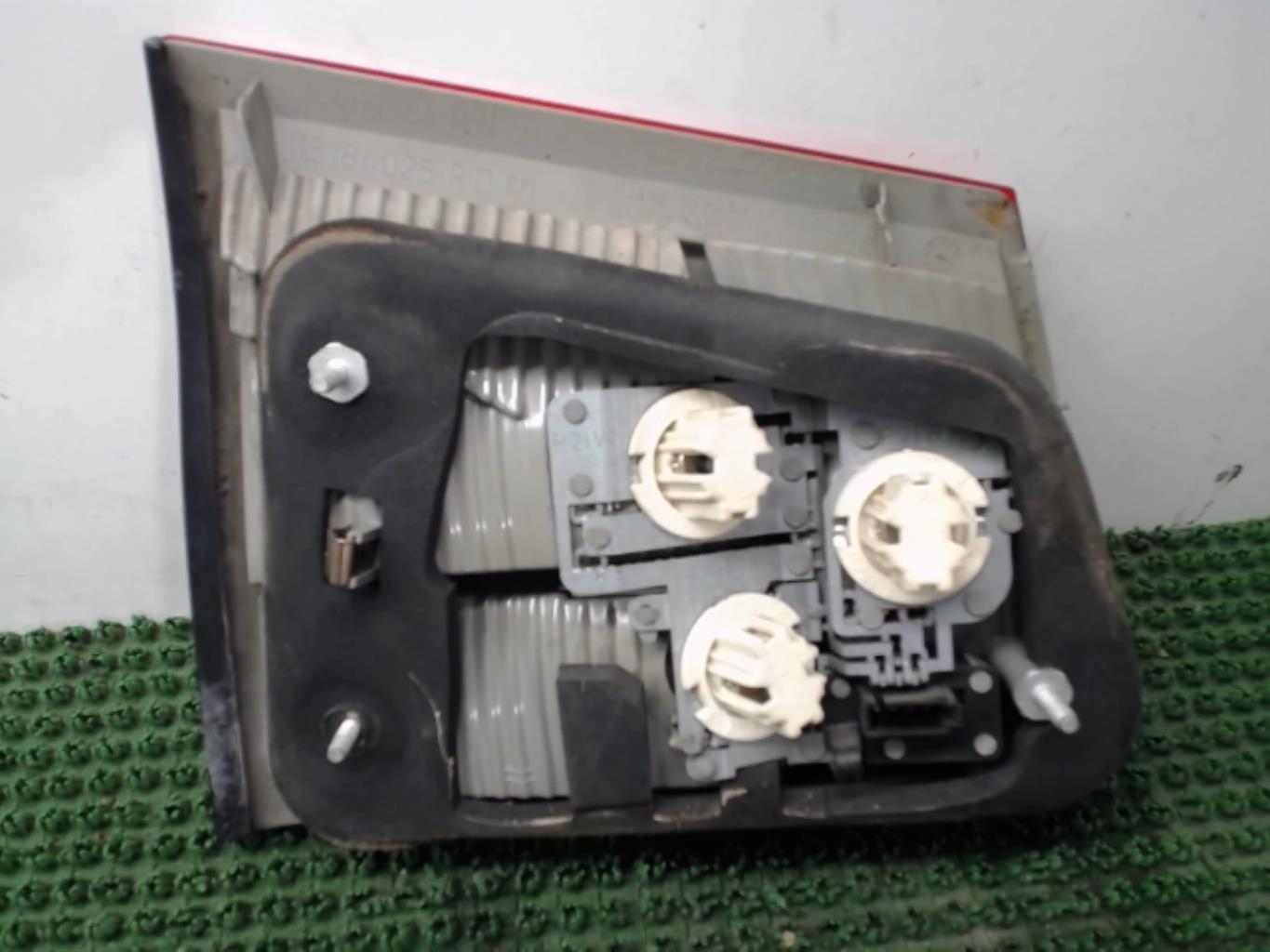 Feu arriere secondaire droit (feux) OPEL VECTRA C PHASE 1 BREAK Diesel - 1