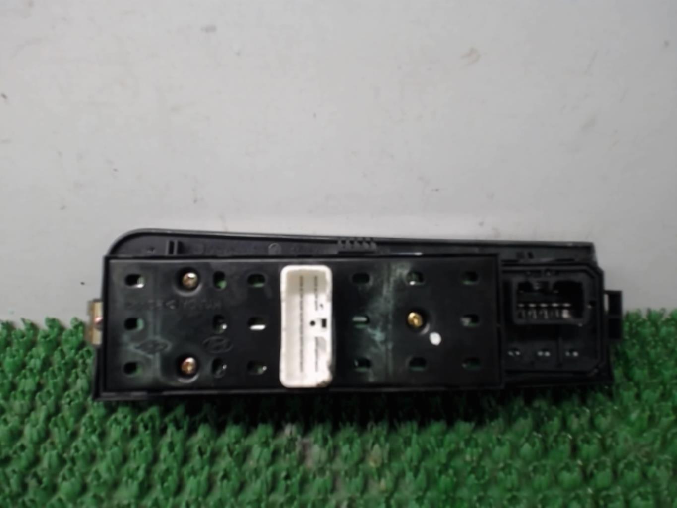 Interrupteur de leve vitre HYUNDAI MATRIX PHASE 1 Diesel - 1