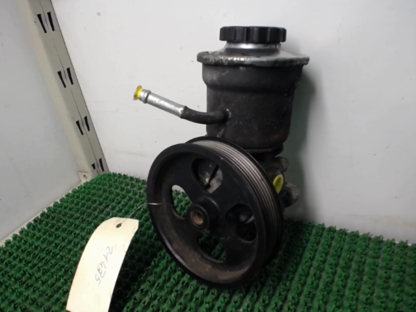 Pompe de direction TOYOTA COROLLA VERSO 2 PHASE 2 Diesel - 1