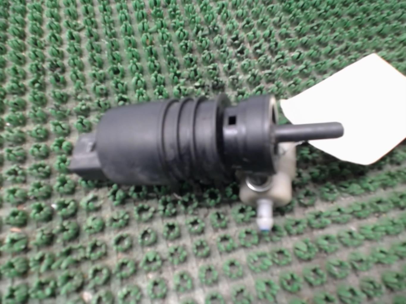 Pompe lave glace avant AUDI A4 2 AVANT PHASE 2 BREAK Diesel - 1