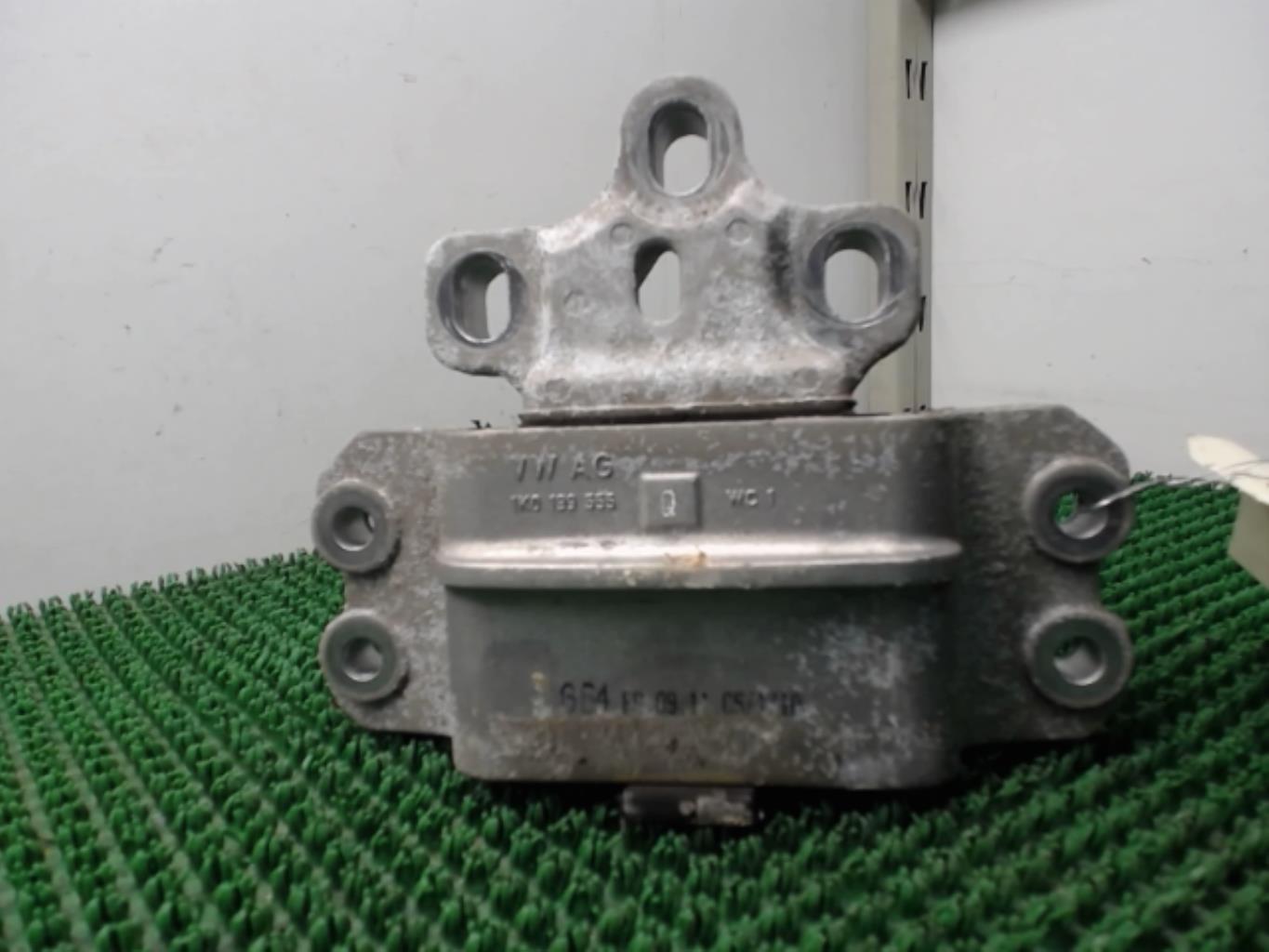 Support moteur gauche VOLKSWAGEN GOLF PLUS PHASE 1 Diesel - 1