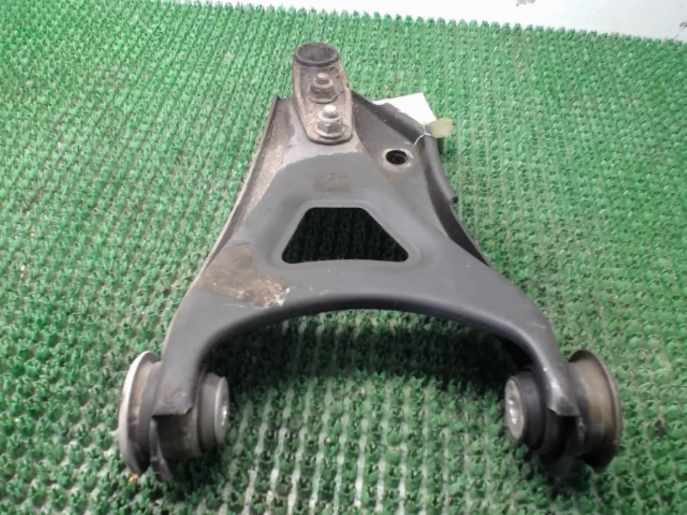 Triangle avant gauche RENAULT CLIO 2 PHASE 1 Essence - 1