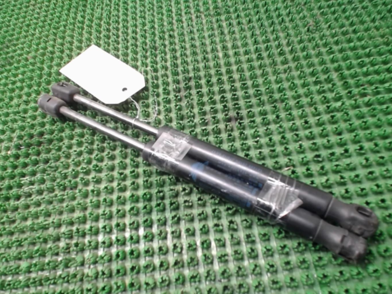 Verin de capot MINI MINI 2 R60 COUNTRYMAN BREAK Diesel - 1
