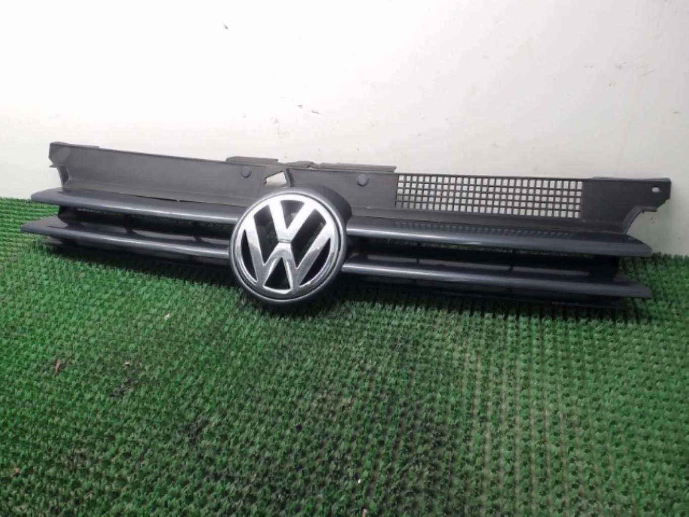 Calandre VOLKSWAGEN GOLF 4 Diesel - 1