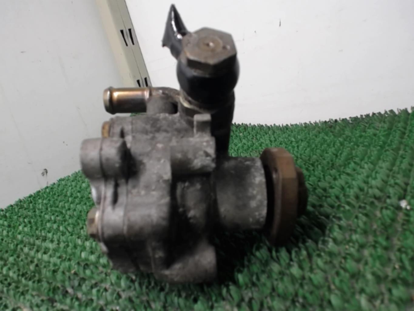 Pompe de direction VOLKSWAGEN GOLF 4 Diesel - 1