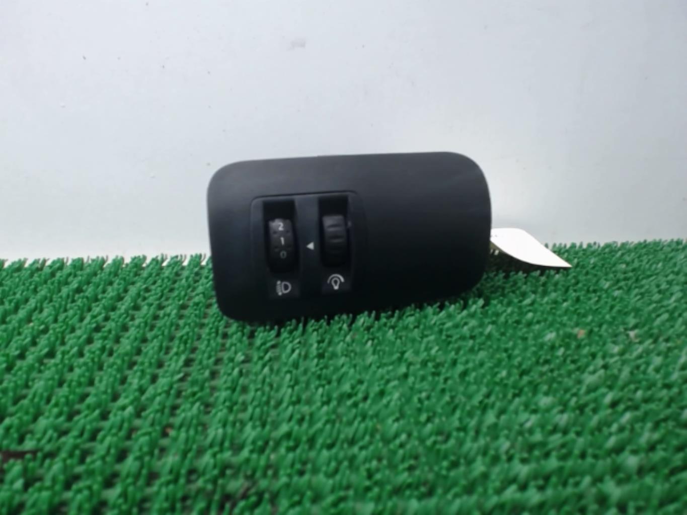 Commande de reglage hauteur de phare RENAULT MEGANE 2 PHASE 1 BREAK Diesel - 1