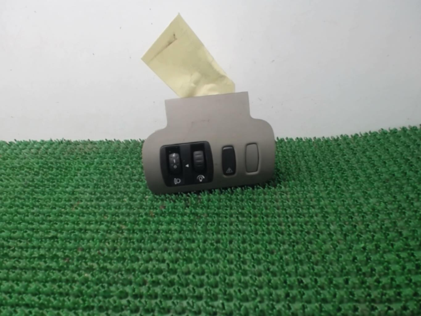 Commande de reglage hauteur de phare RENAULT SCENIC 2 PHASE 1 Diesel - 1