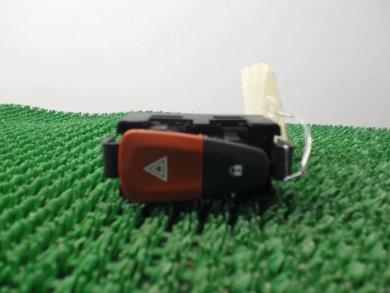 Bouton de warning RENAULT GRAND SCENIC 3 PHASE 1 Diesel - 1