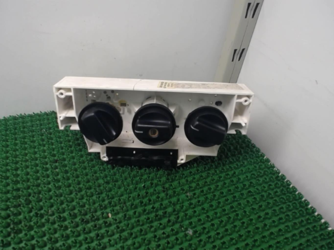 Commande chauffage OPEL AGILA A Essence - 1