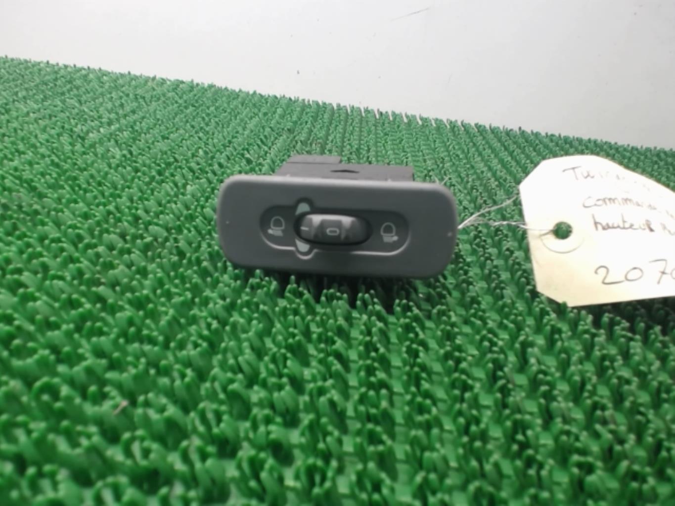 Commande de reglage hauteur de phare RENAULT TWINGO 1 PHASE 3 Essence - 1