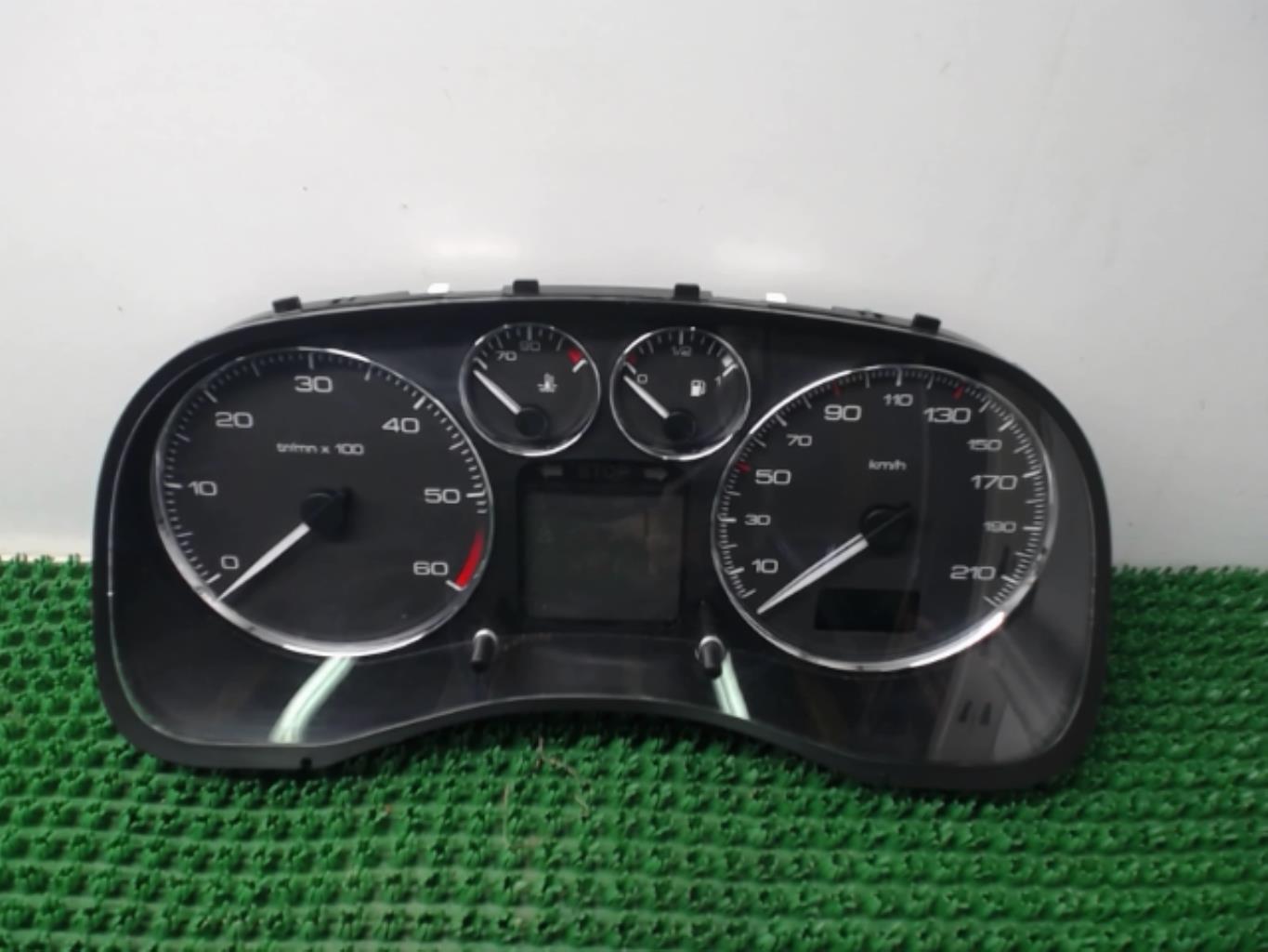 Compteur PEUGEOT 307 PHASE 1 Diesel - 1