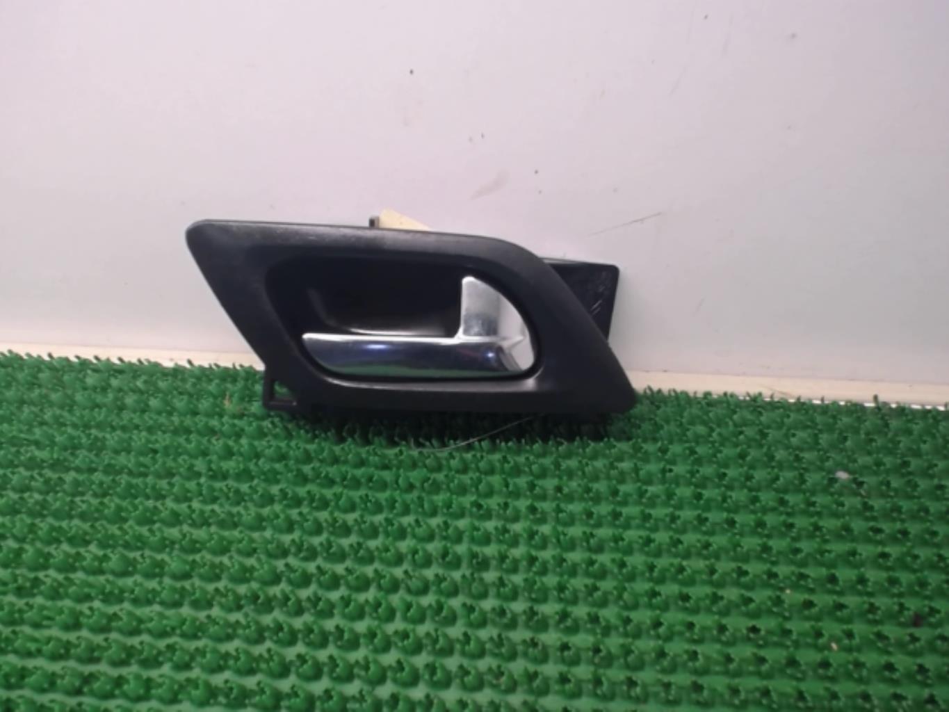 Poignee interieur avant droit CITROEN C4 1 PHASE 1 COUPE Diesel - 1