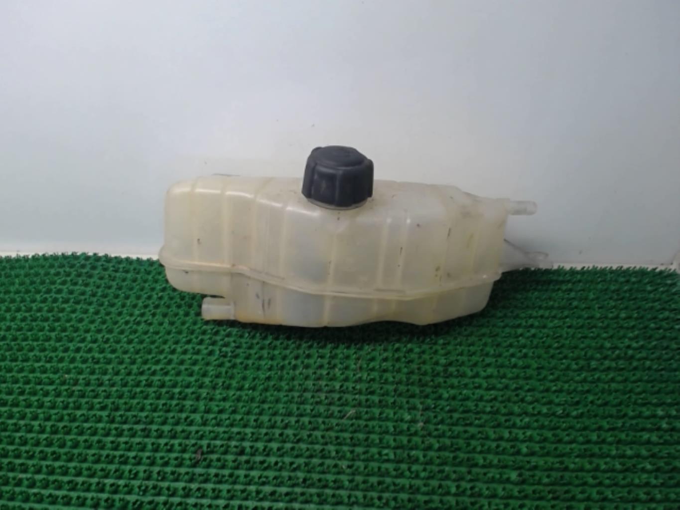 Vase d'expansion RENAULT CLIO 3 PHASE 1 Diesel - 1
