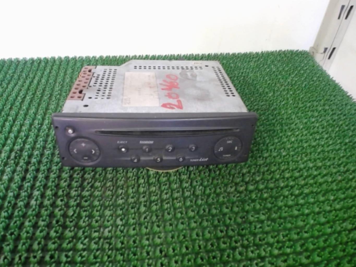 Autoradio d'origine RENAULT SCENIC 2 PHASE 1 Diesel - 1