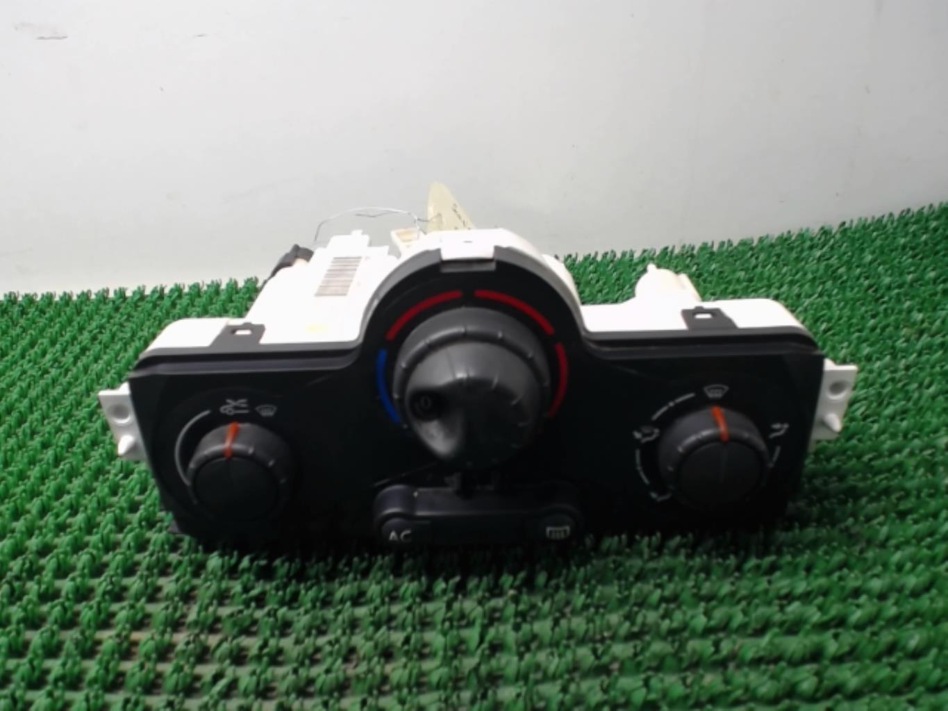 Commande chauffage RENAULT SCENIC 2 PHASE 2  - 1