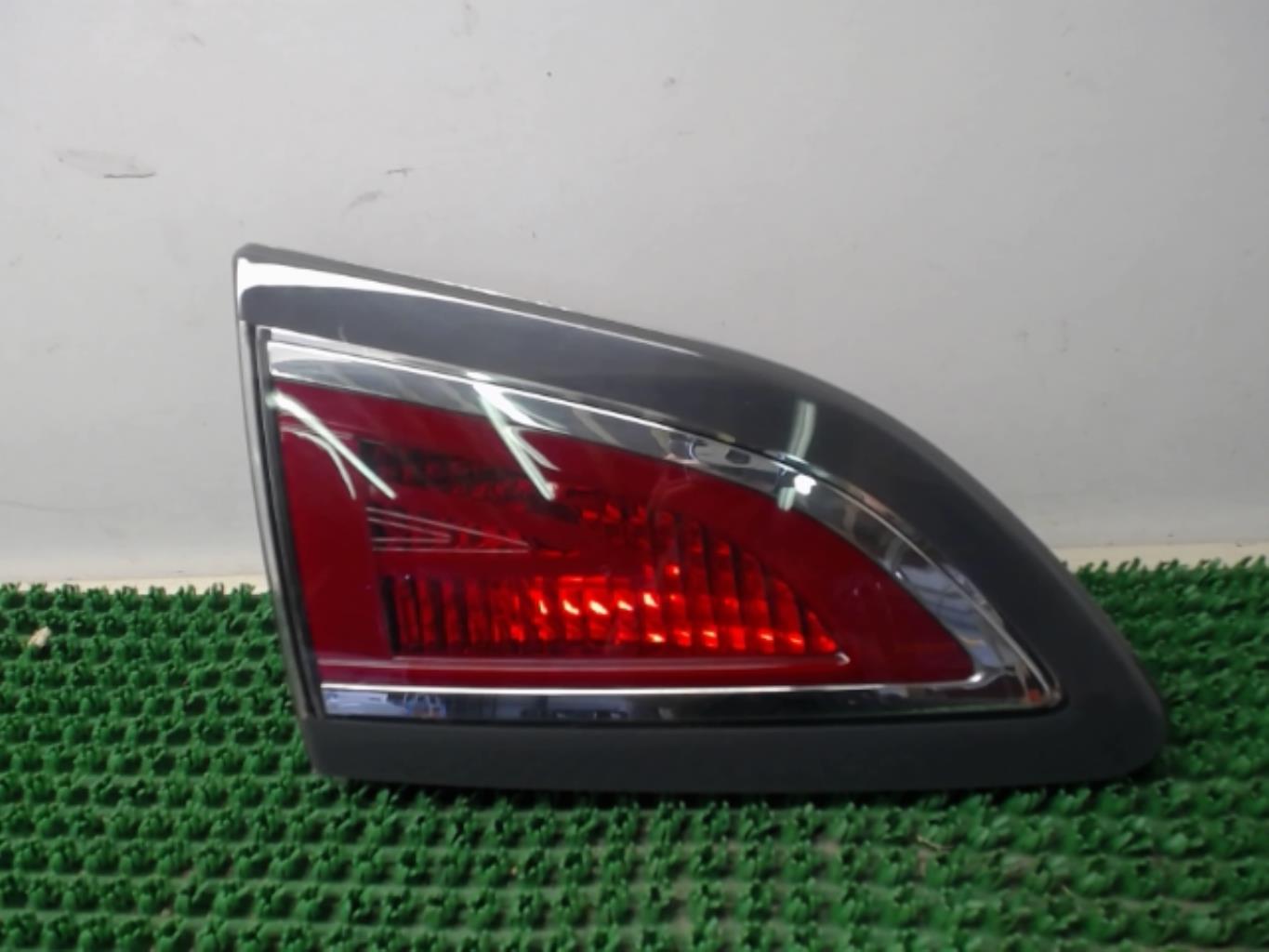 Feu arriere secondaire gauche (feux) RENAULT SCENIC 3 PHASE 3 Diesel - 1