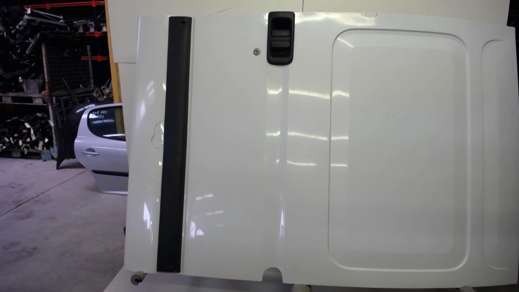 Porte laterale gauche RENAULT MASTER 3 Diesel - 1