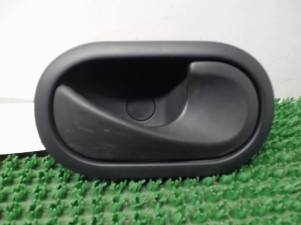 Poignee interieur avant droit RENAULT TWINGO 2 PHASE 1 Diesel - 1