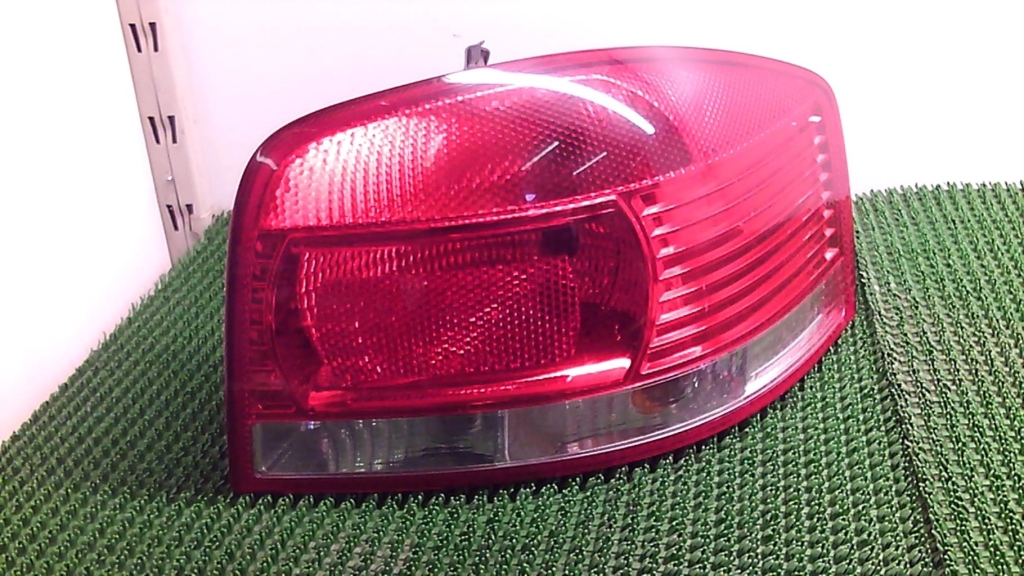 Feu arriere principal droit (feux) AUDI A3 2 PHASE 1 Diesel - 1