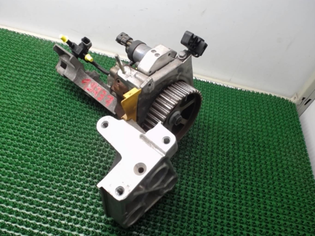 Pompe à injection RENAULT LAGUNA 2 PHASE 1 Diesel - 1
