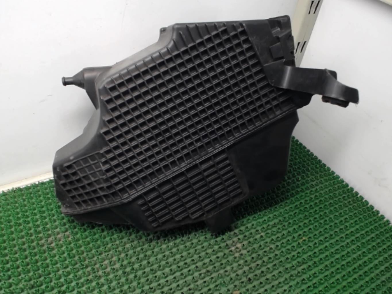 Boite a air RENAULT CLIO 4 PHASE 1 BREAK Diesel - 1