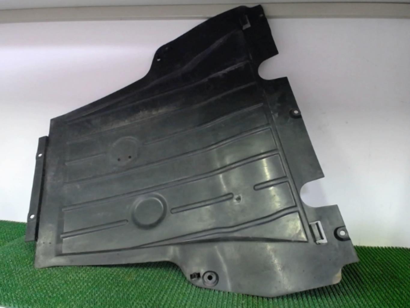 Cache sous moteur RENAULT CLIO 3 PHASE 2 Diesel - 1