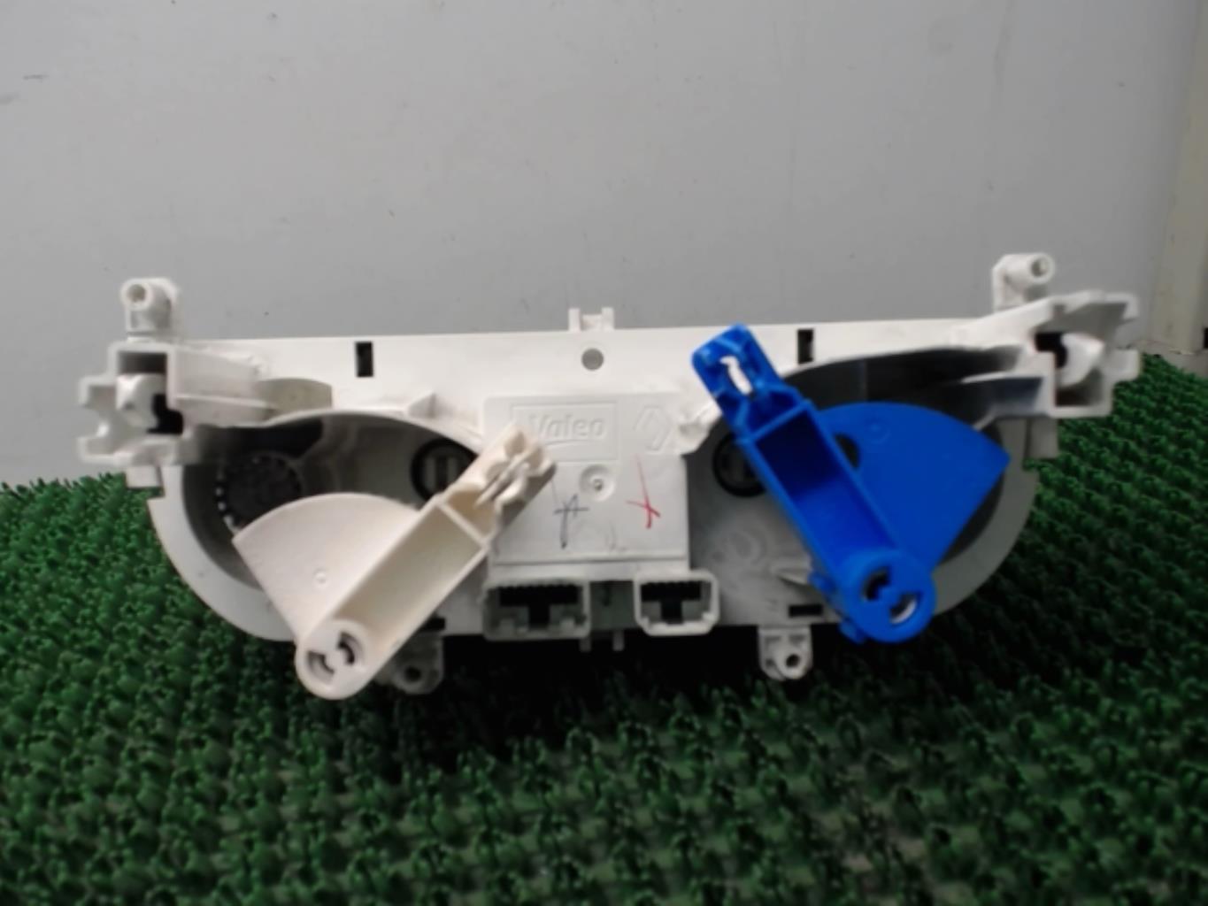 Commande chauffage RENAULT CLIO 4 PHASE 1 BREAK Diesel - 1