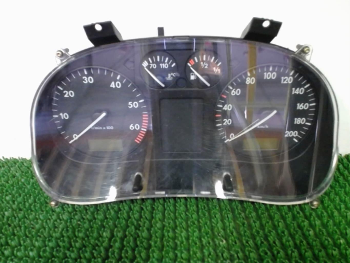 Compteur VOLKSWAGEN POLO 3 PHASE 1 Essence - 1