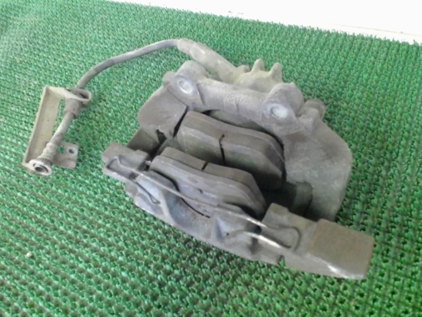 Etrier avant gauche (freinage) CITROEN C4 1 PHASE 1 COUPE Diesel - 1