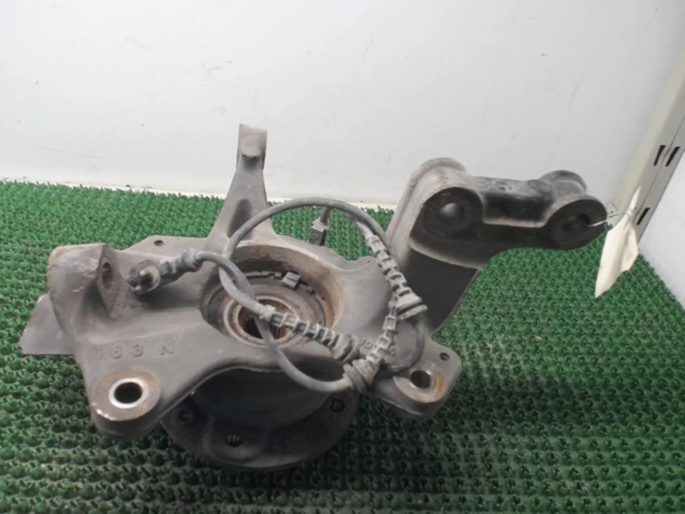 Pivot de moyeu avant gauche RENAULT MEGANE 3 PHASE 1 Diesel - 1