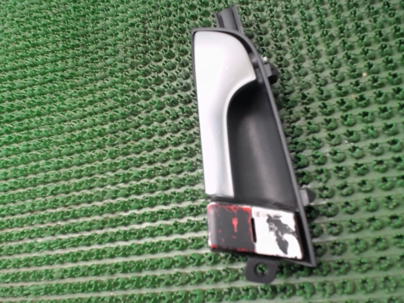 Poignee interieur avant gauche AUDI A3 2 PHASE 1 Diesel - 1