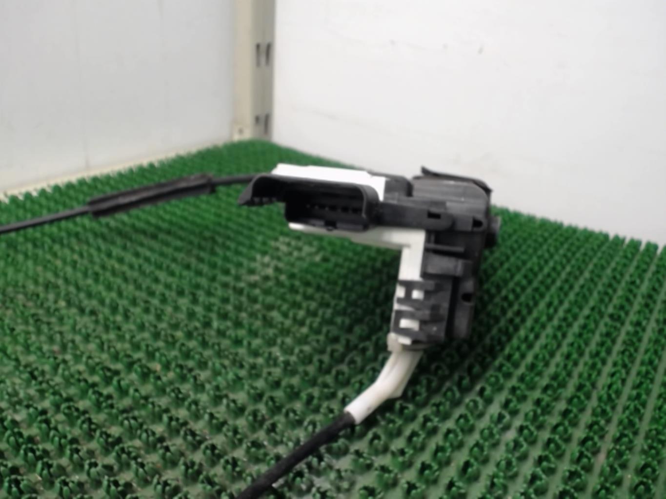 Serrure avant droit CITROEN C5 2 Diesel - 1