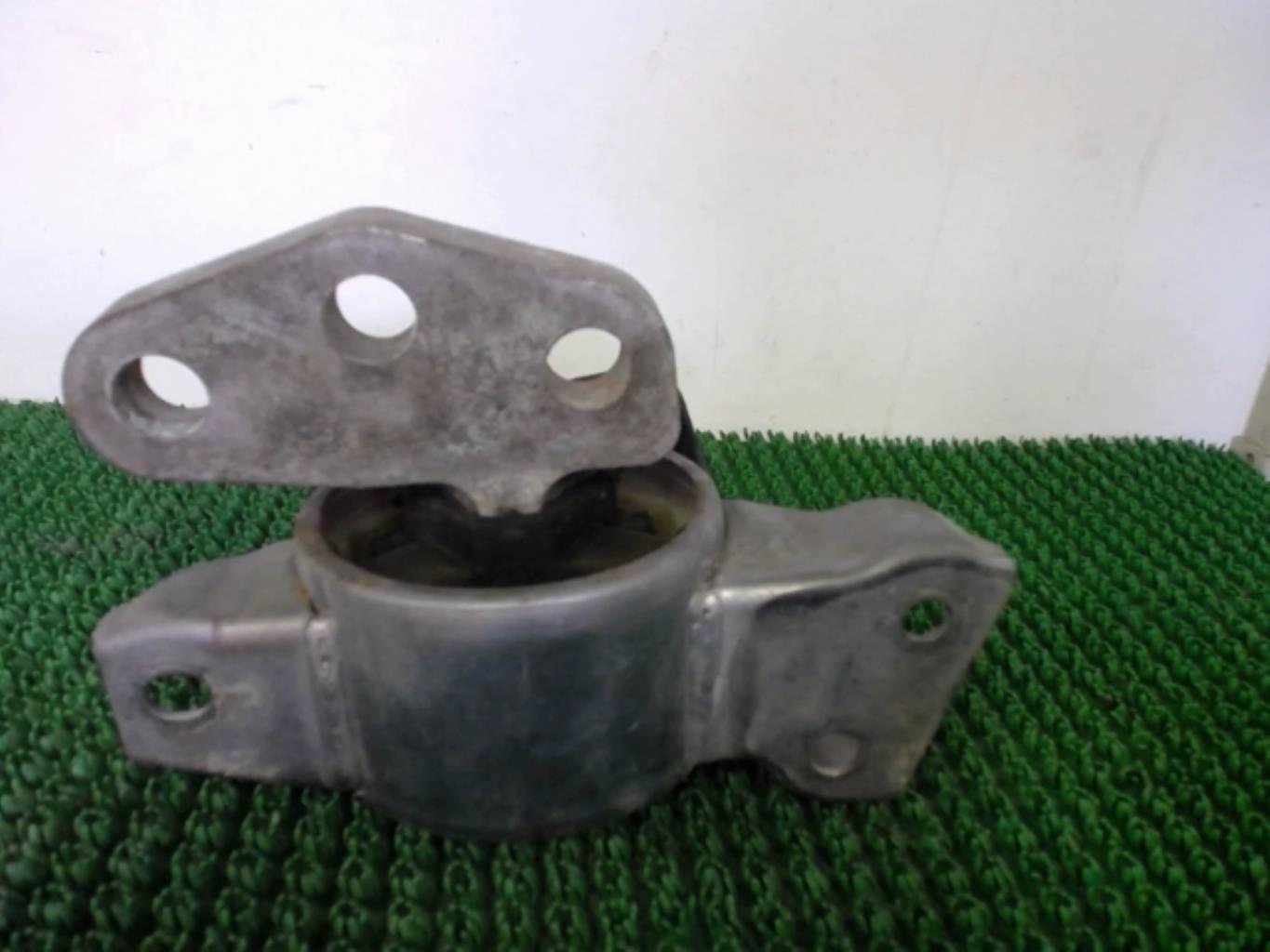 Support moteur droit OPEL CORSA D PHASE 1 Diesel - 1