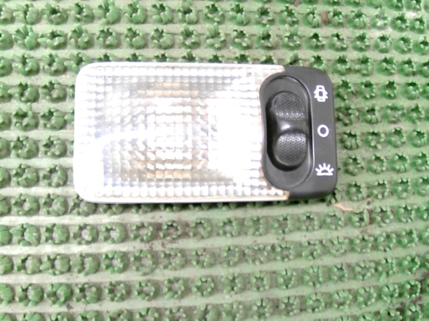 Eclairage de plafonnier PEUGEOT 206 PHASE 1 Diesel - 1