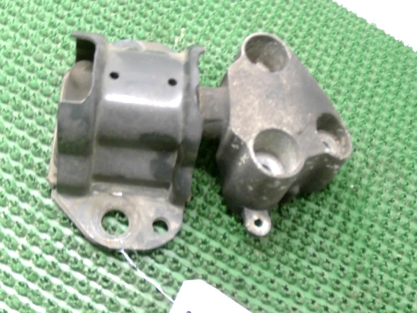 Support moteur droit RENAULT CLIO 2 PHASE 2 Essence - 1