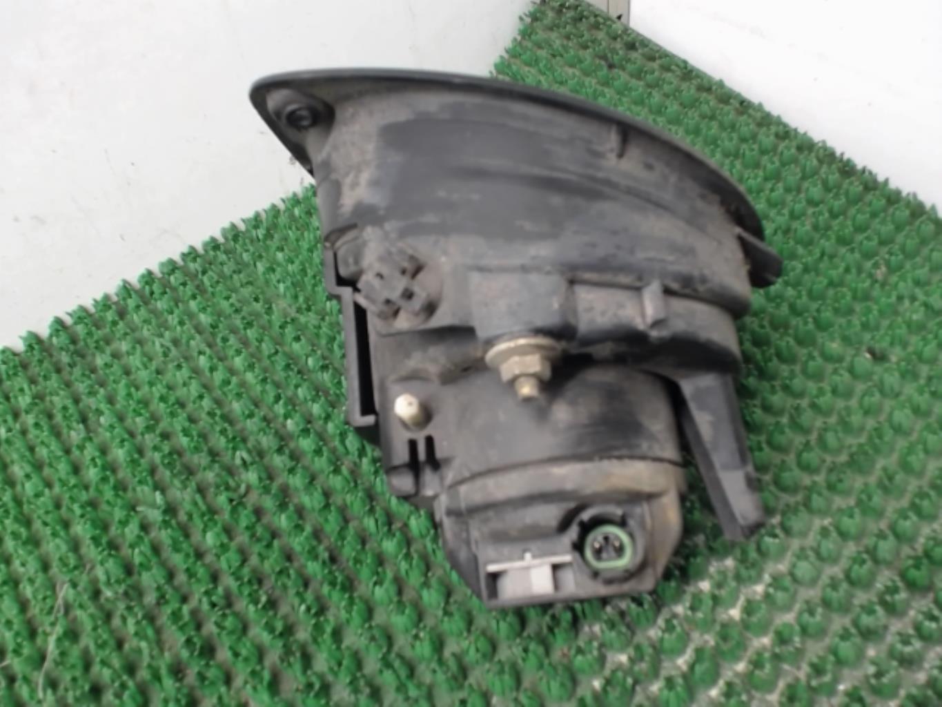 Anti brouillard gauche (feux) RENAULT CLIO 2 PHASE 1 Essence - 1