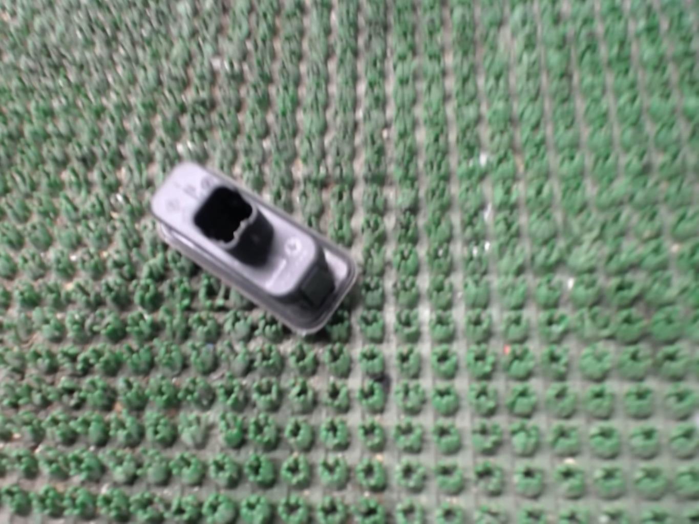 Bouton de coffre RENAULT SCENIC 3 PHASE 1 Diesel - 1