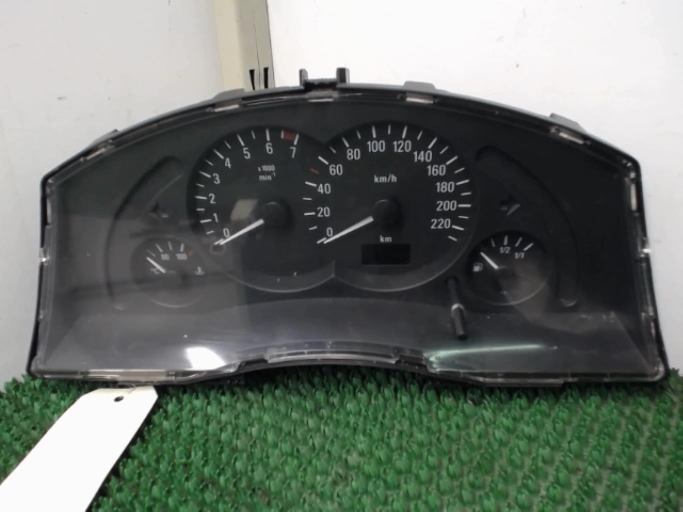 Compteur OPEL MERIVA A PHASE 1 Essence - 1